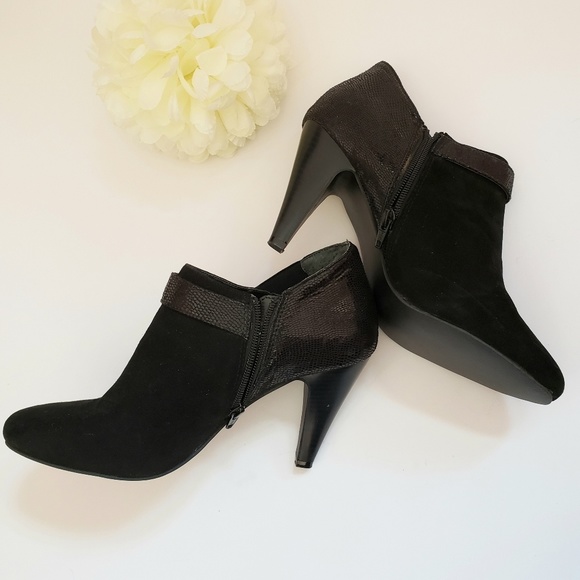 Alfani Shirlee Suede Ankle Boots Black Size 9.5M - Picture 3 of 8